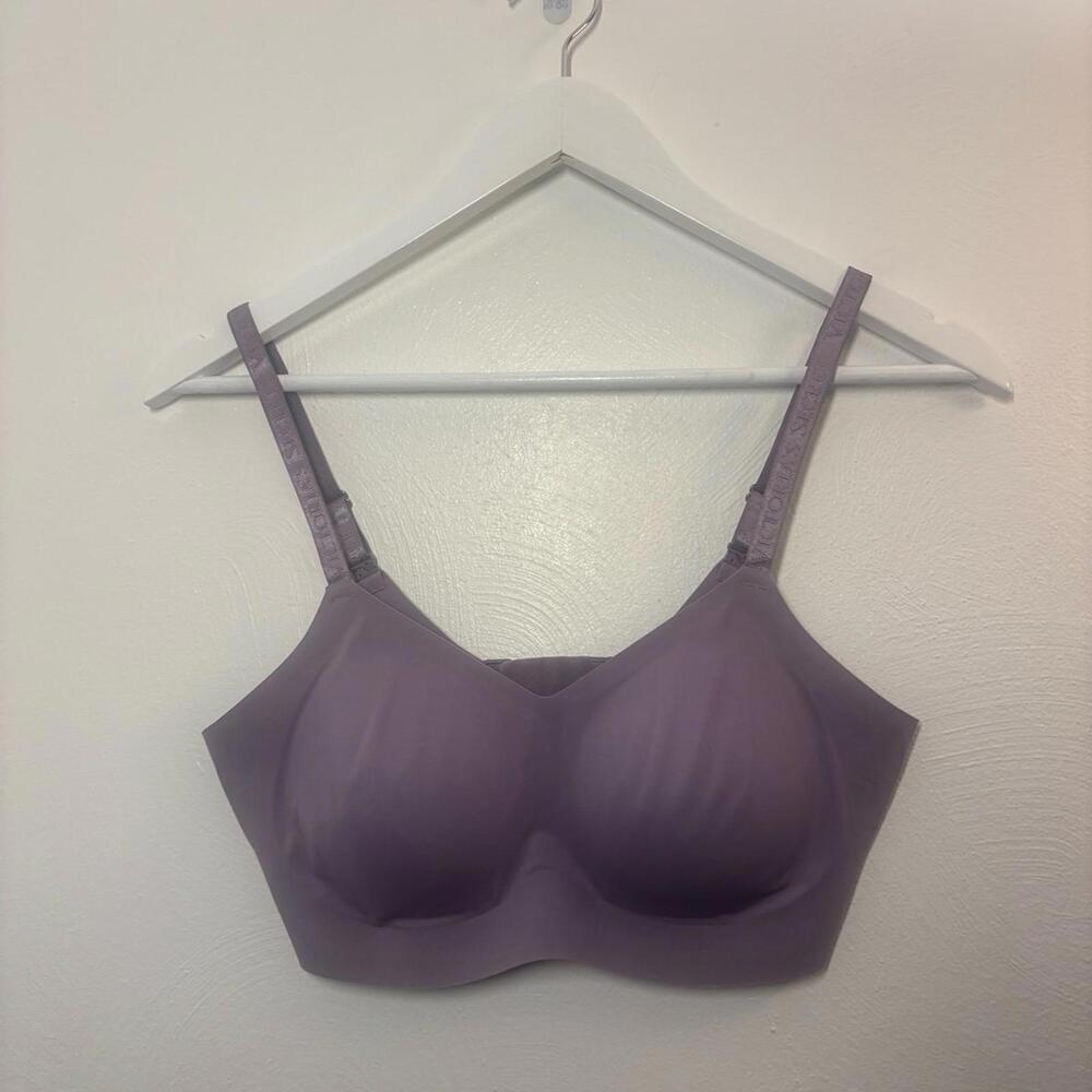 Victoria’s Secret Purple Wireless Bralette Size Large